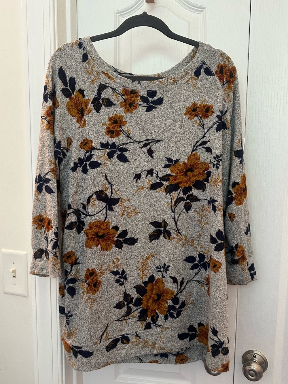 Market & Spruce Gray Tunic Top with Mustard Floral Print 1X